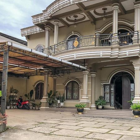 Sinar Hotel Enrekang Exteriör bild