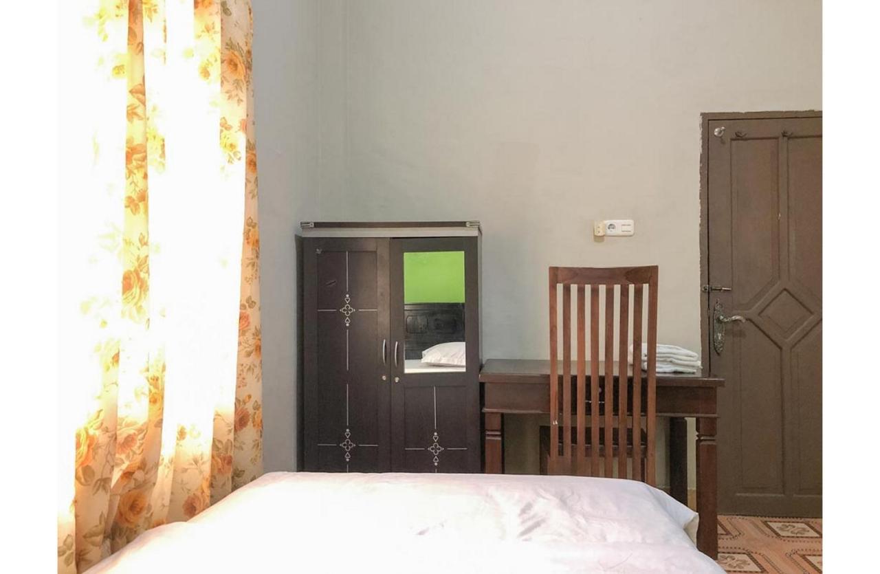 Sinar Hotel Enrekang Exteriör bild