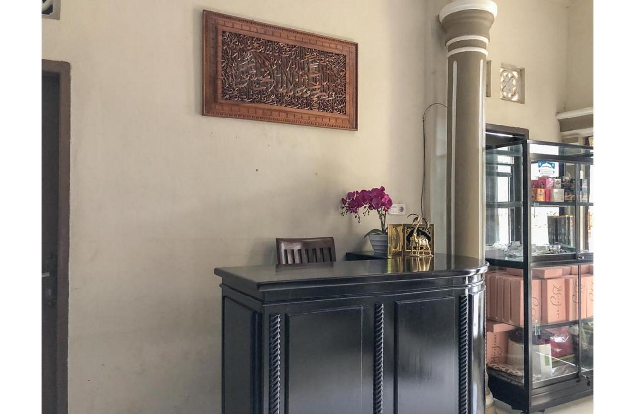 Sinar Hotel Enrekang Exteriör bild