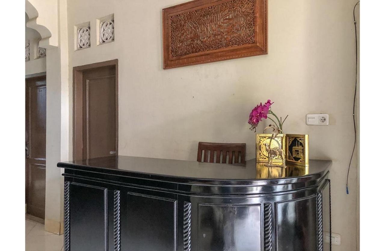 Sinar Hotel Enrekang Exteriör bild